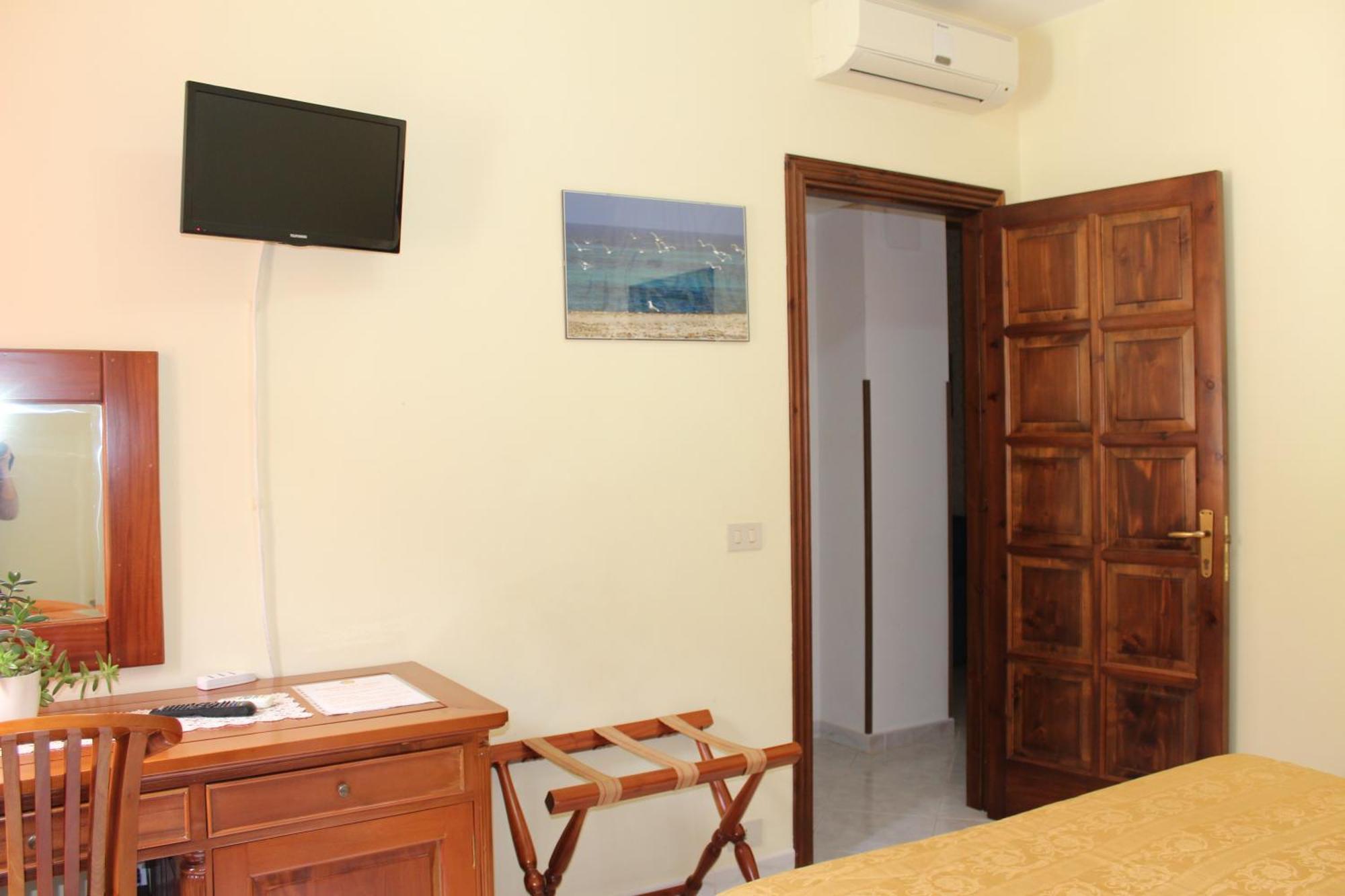 Raggio Di Sole Bed & Breakfast Macari Eksteriør billede