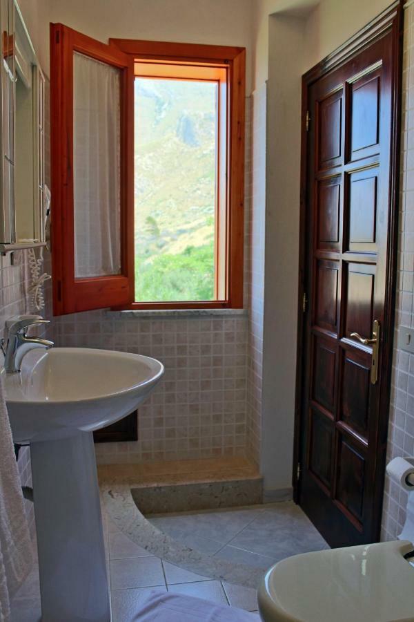 Raggio Di Sole Bed & Breakfast Macari Eksteriør billede