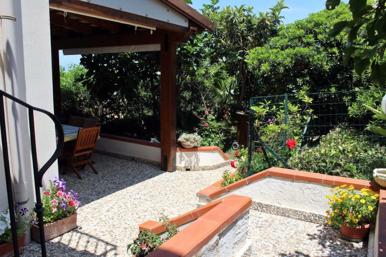 Raggio Di Sole Bed & Breakfast Macari Eksteriør billede
